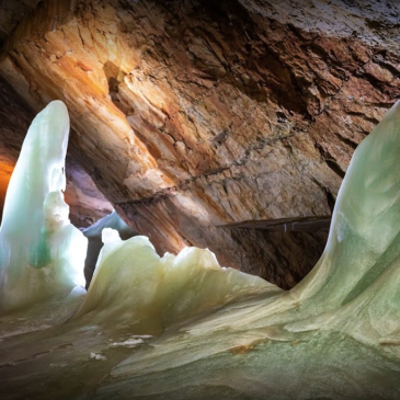 Dachstein Riesen-Eishöhle